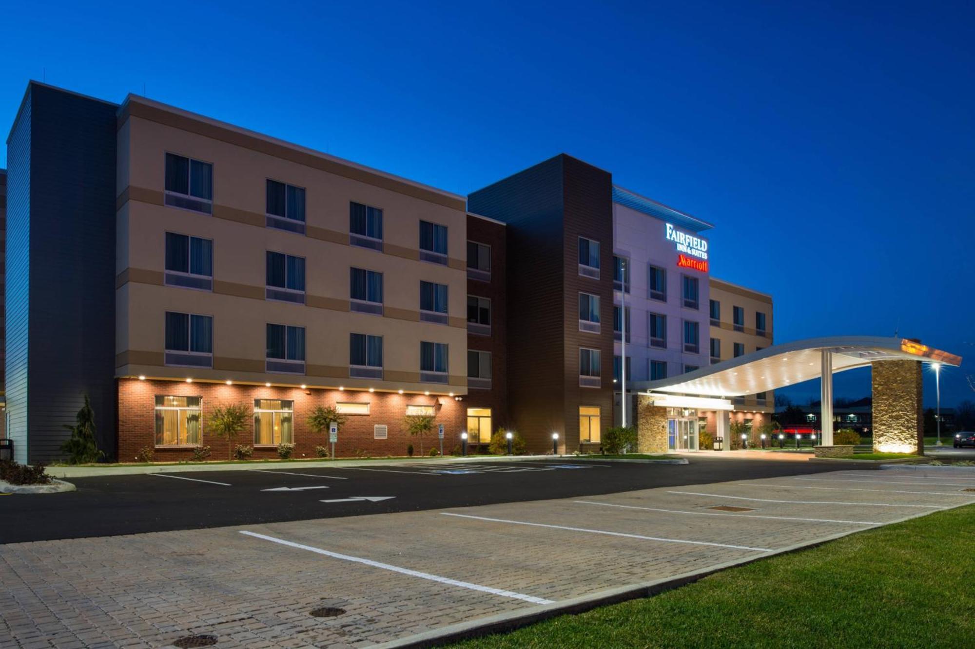 Fairfield Inn & Suites By Marriott Akron Stow Exterior foto